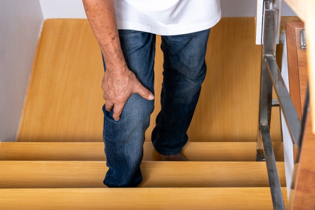 Peut-on monter les escaliers après une Arthrodèse ?